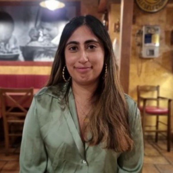 Headshot of Zainab Hashmi