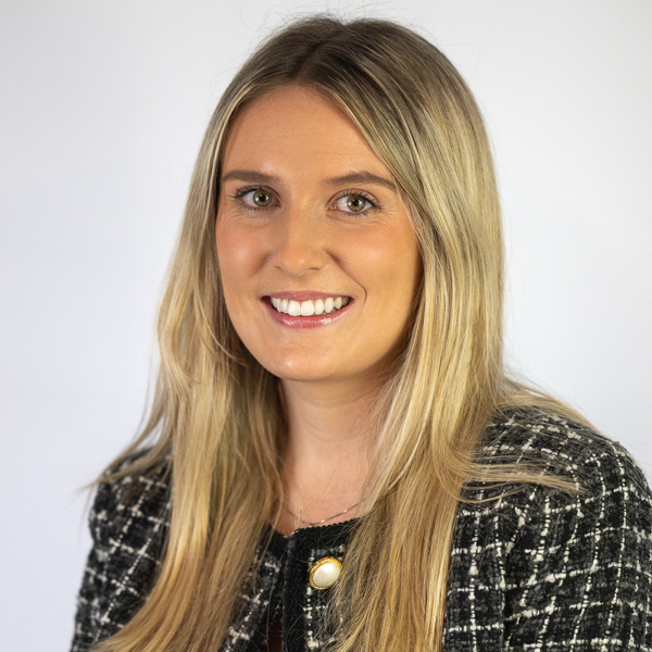 Headshot of Carly McAllan