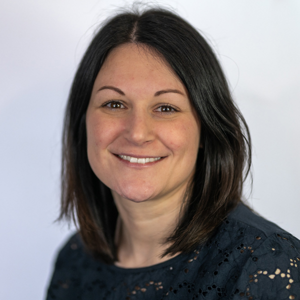 Headshot of Jen Muir